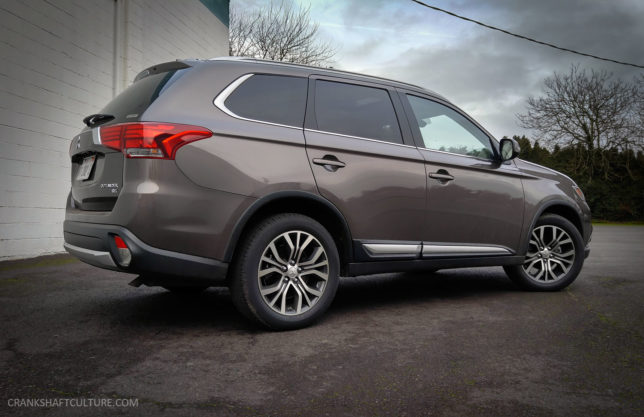 2017 Mitsubishi Outlander SEL - rear