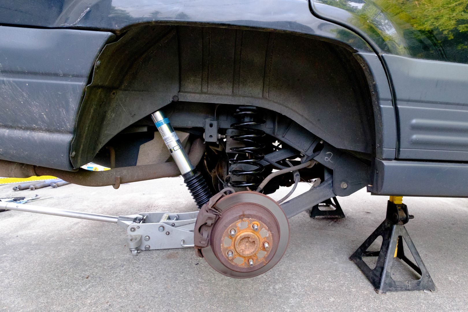 Rear suspension installed