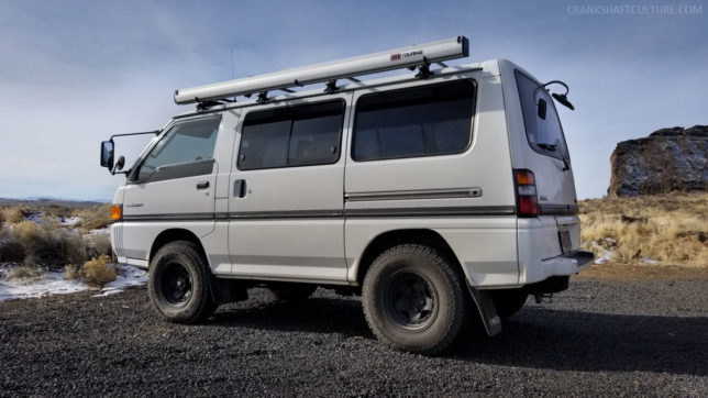 Mitsubishi Delica L300 Star Wagon on Yokohama Geolandar G015