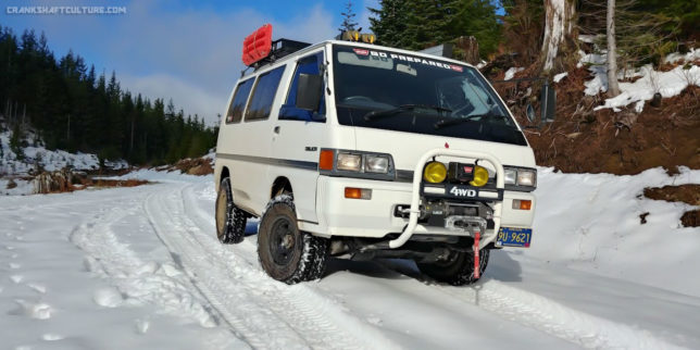 1989 Mitsubishi Delica Star Wagon "Space Tractor" in snow