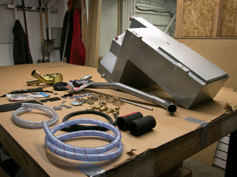 Installing a Long Range Fuel Tank on our Mitsubishi Pajero