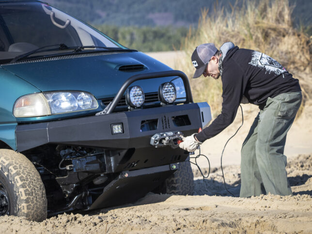 Coastal Offroad bumper winching with van