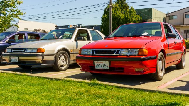 9000CSE Turbo next to a 9000 Aero