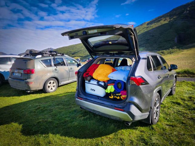 AO Coolers Carbon Series in a Toyota RAV4 in Iceland.
