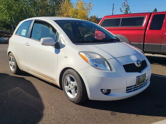 2007 Toyota Yaris on four-spoke Votex Lorado wheels.