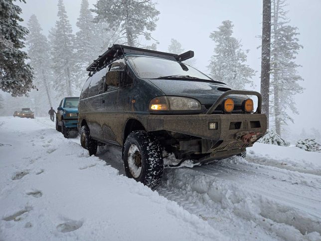 1994 Mitsubishi Delica Space Gear in the snow.