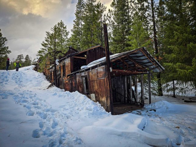 Mill building near Bule Ridge Mine.