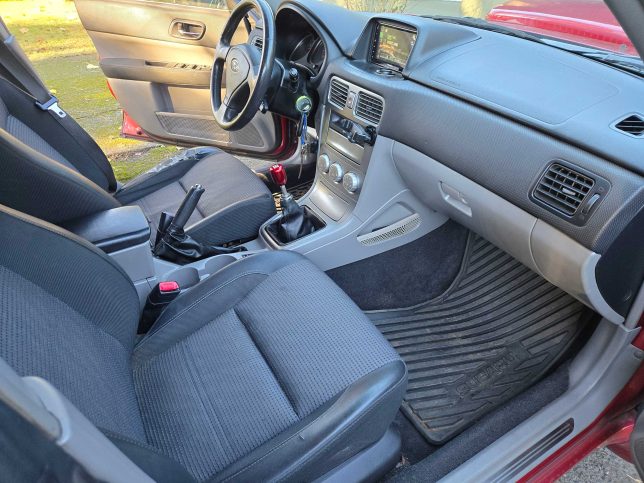 2005 Subaru Forester XT passenger's front interior 