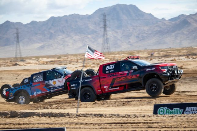 Chris Woo races against Loren Healy at the 2025 Mint 400. 