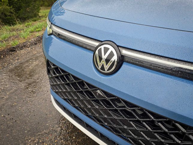 2025 Volkswagen Tiguan SEL R-Line and its wrap-around LED front lights
