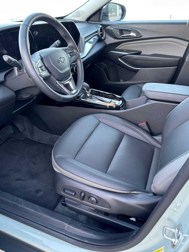 2025 Chevrolet Trax ACTIV front seats. Photo by John Faulkner