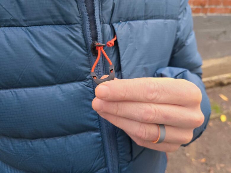 Simond Men's MT500 Hooded Down Puffer Jacket zipper pull