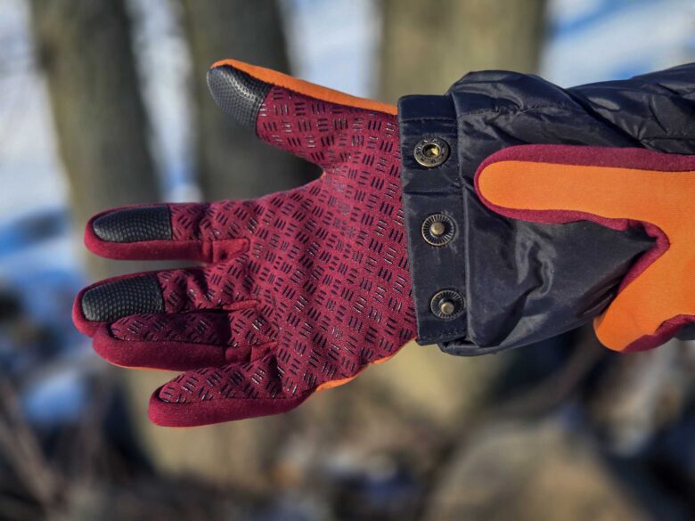 Fjallraven Expedition Lite Down Jackets have an adjustable cuff with snaps