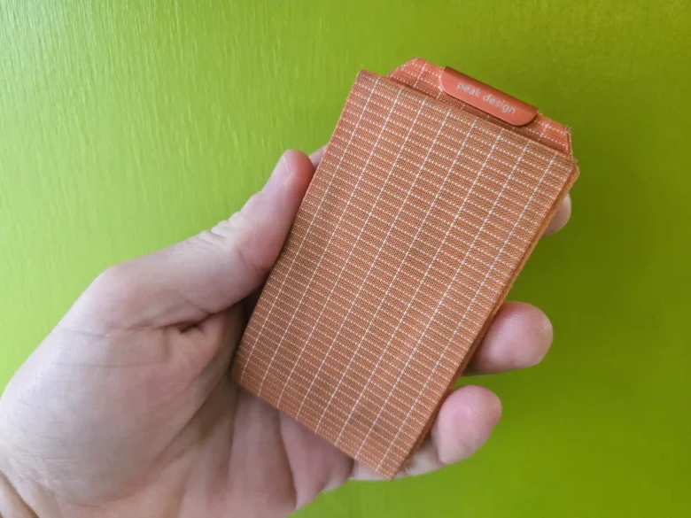 Peak Designs Everyday Slim Wallet in "Ibis"