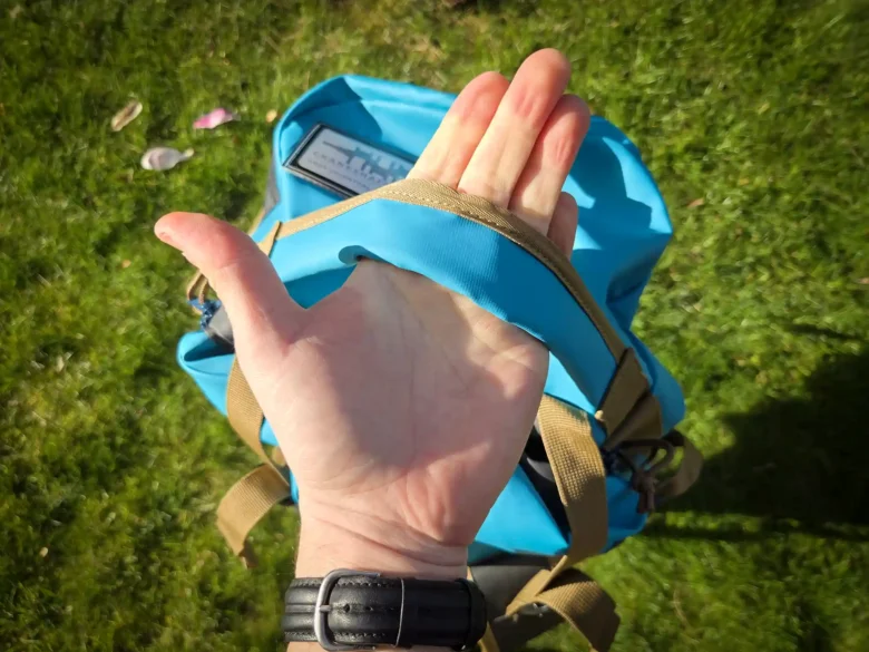 Decathlon Simond 500 Extend 40-60L Duffel Bag handle