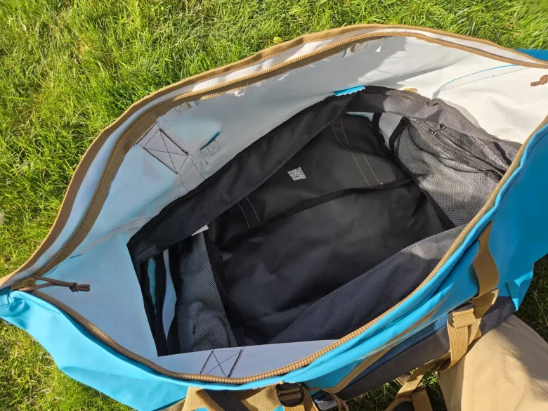 Decathlon Simond 500 Extend 40-60L Duffel Bag interior
