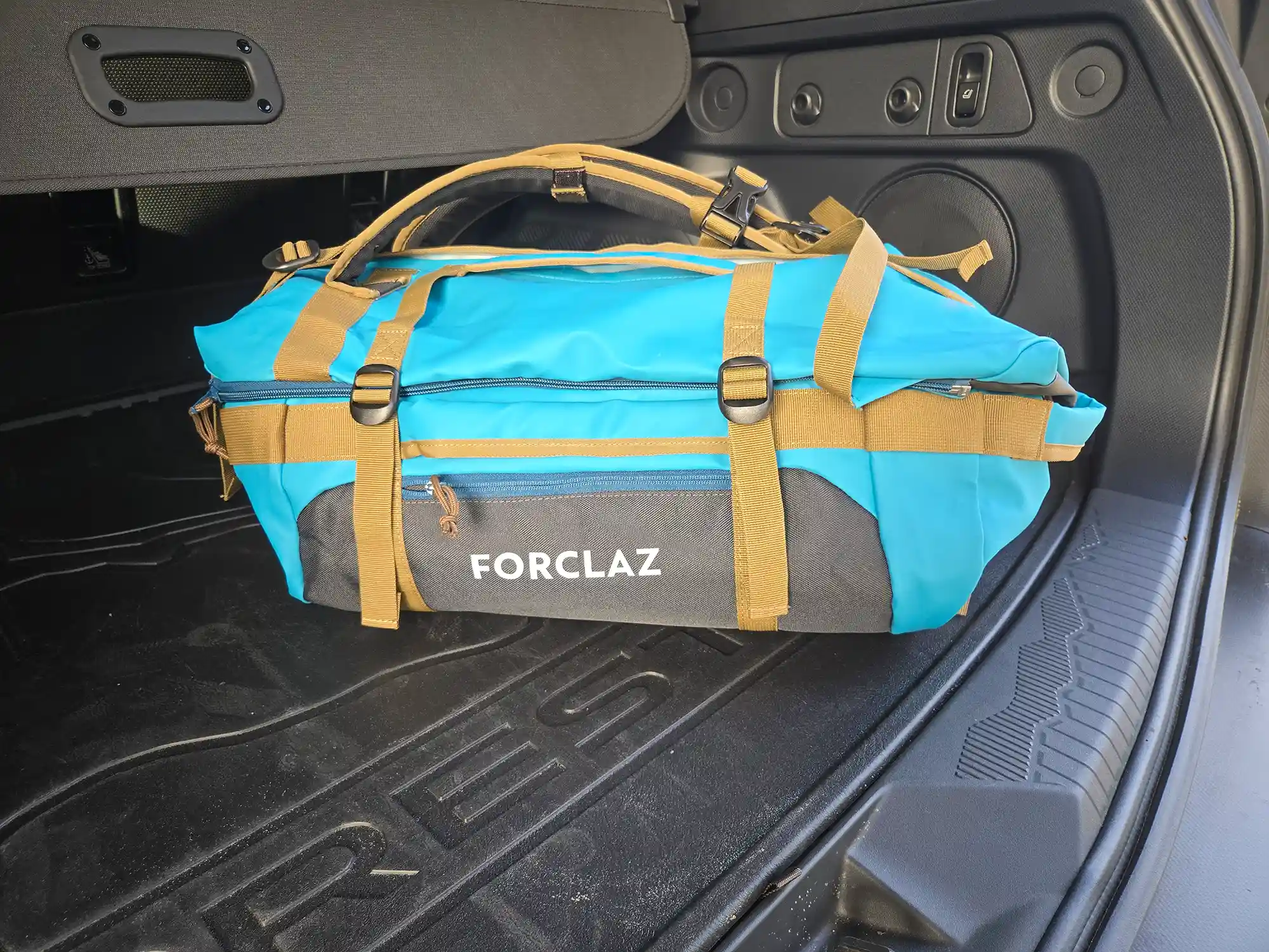 Decathlon Simond 500 Extend 40-60L Duffel Bag in the back of a car