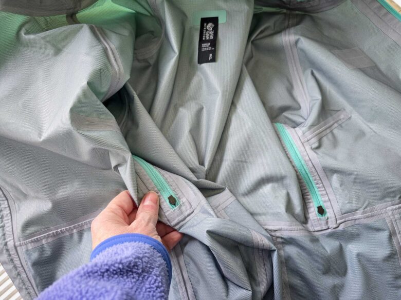 Mountain Hardwear Threshold Jacket interior, no robe hook loop