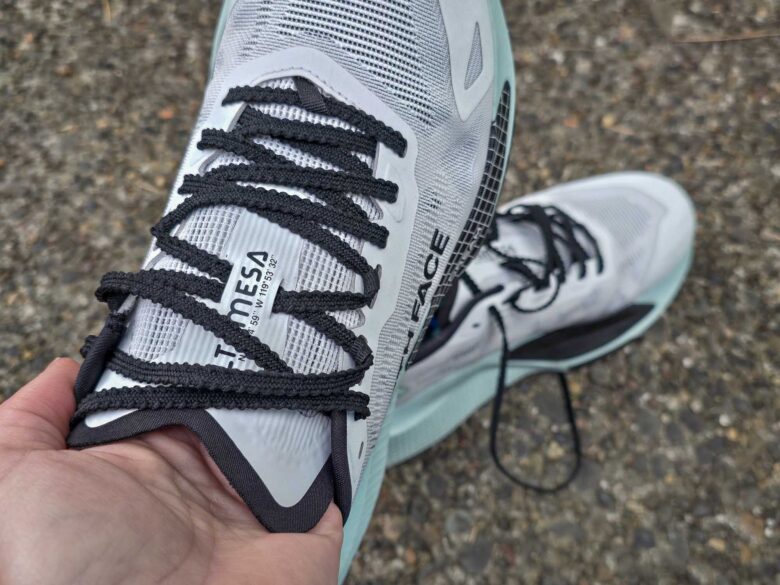The North Face Altamesa 500 V2 shoes have thin laces that don't come undone