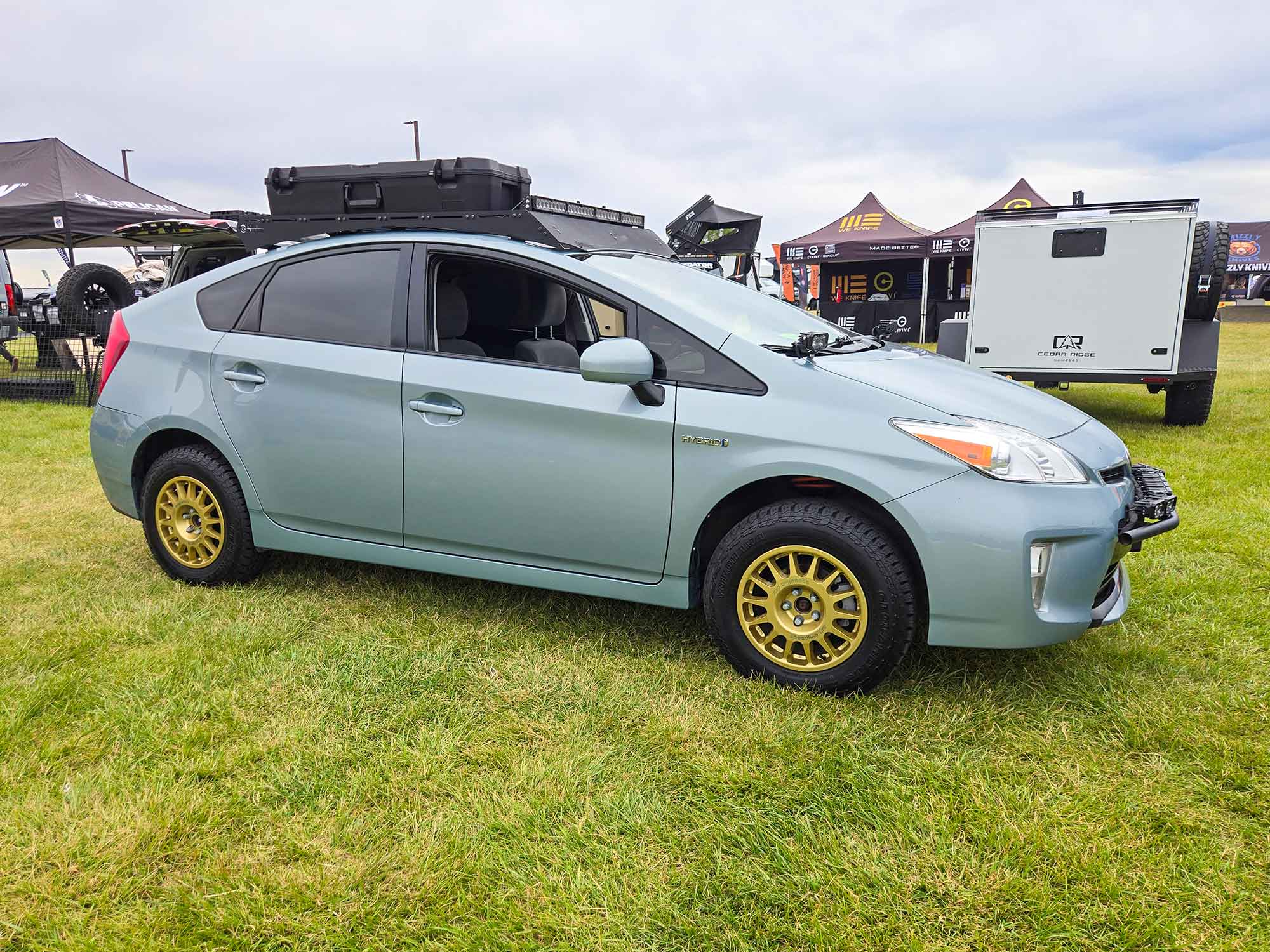 Toyota Prius overland build