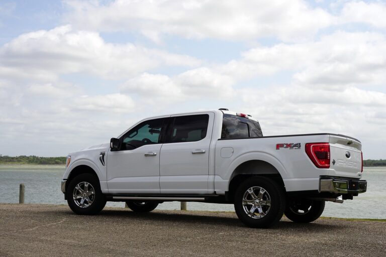 What to Look for on the Lot: A Quick Checklist for Toronto Truck Buyers
